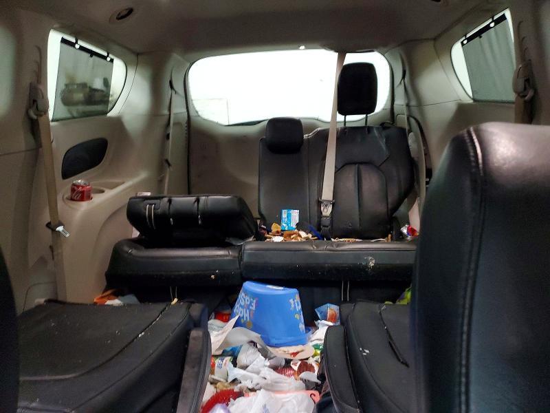 2017 Chrysler Pacifica Touring l