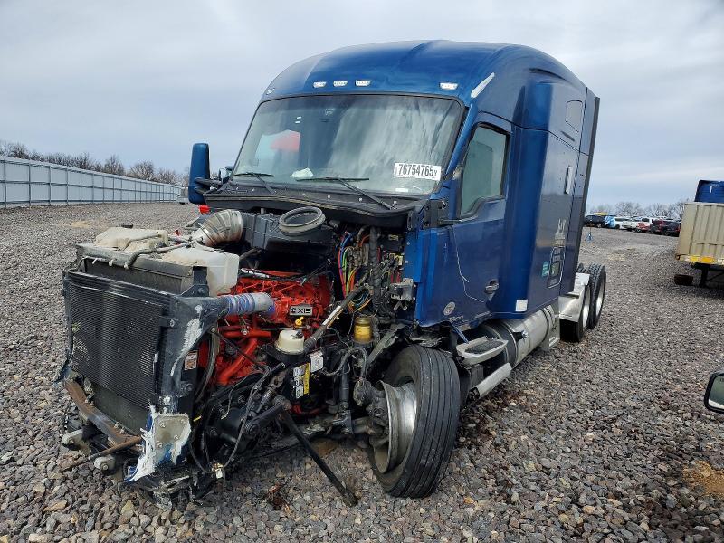 2016 Kenworth T400 Semi Truck