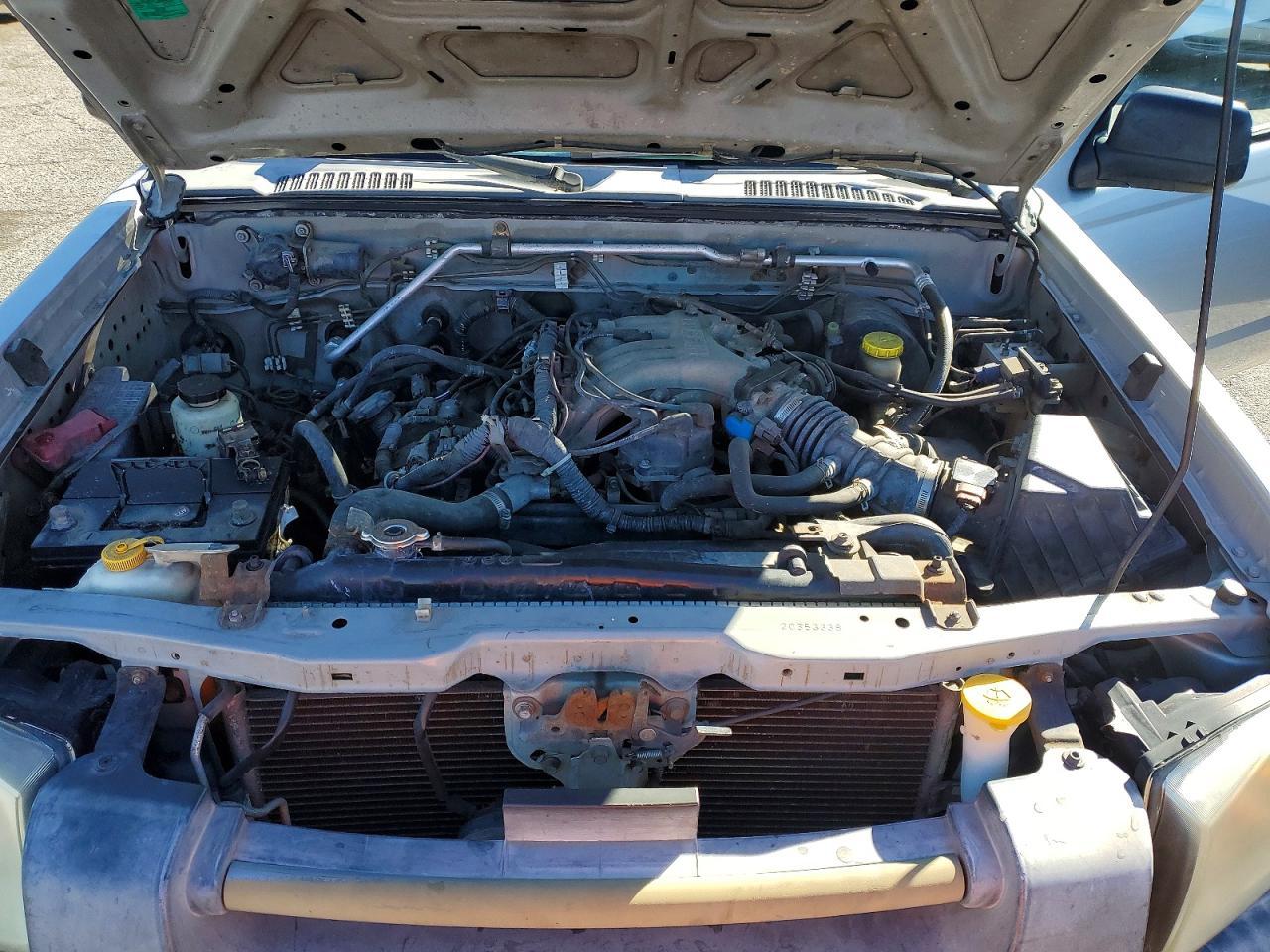 2002 Niss Frontier Crew Cab XE