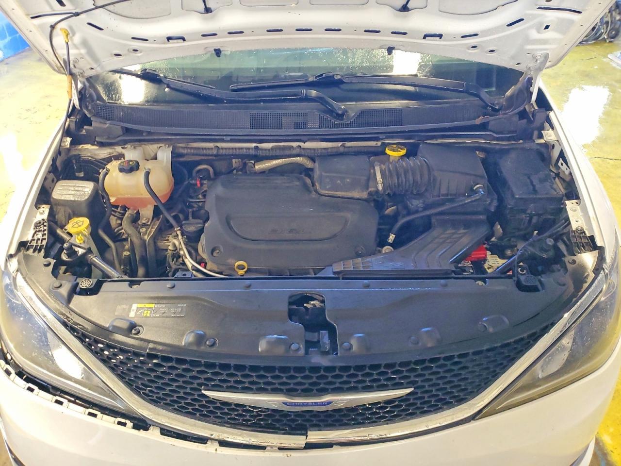 2020 Chrysler Pacifica Touring l