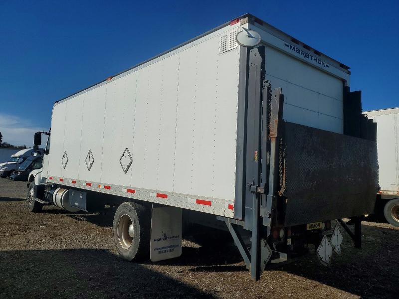 2014 Volvo VHD BOX Truck