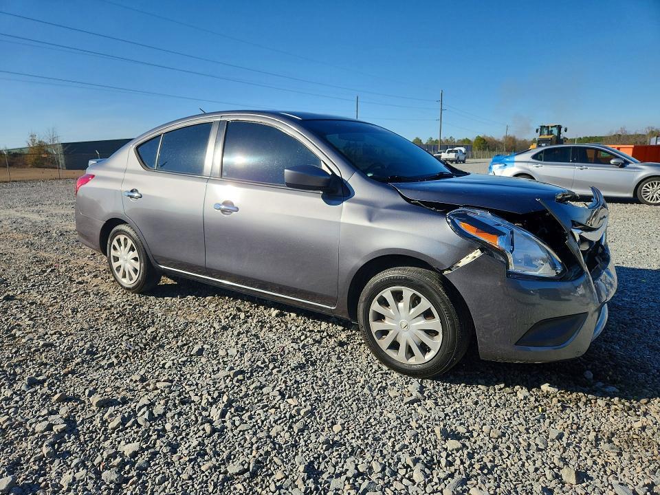 2016 Nissan Versa 1.6 sv