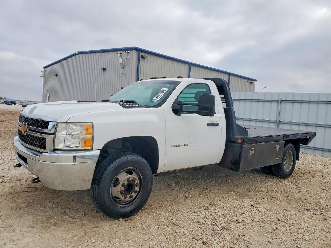 2014 Chev Rolet Silverado Flatbed Truck
