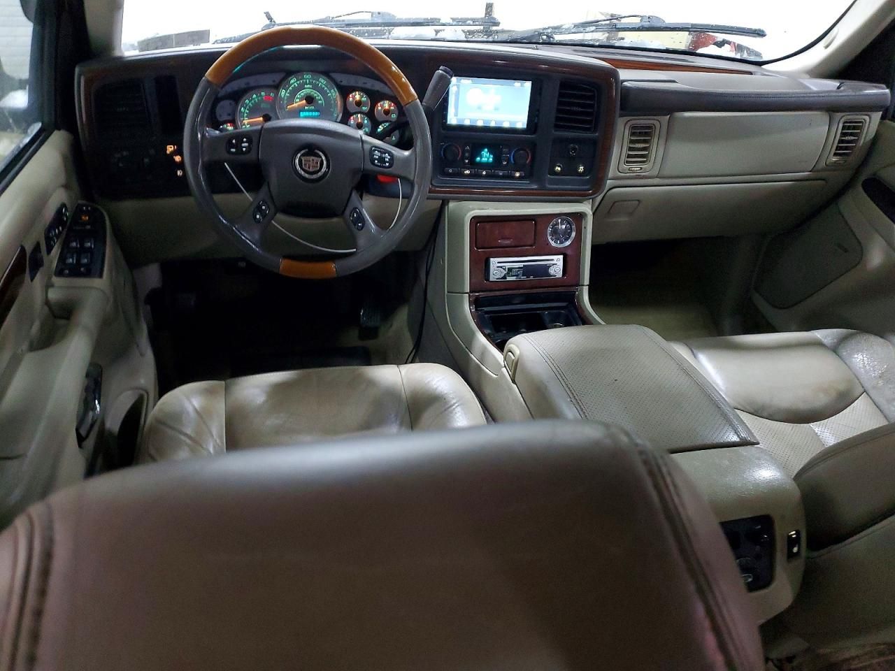 2004 Cadillac Escalade Luxury