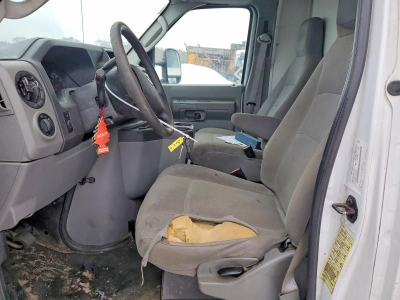 2015 Ford E350 BOX Truck