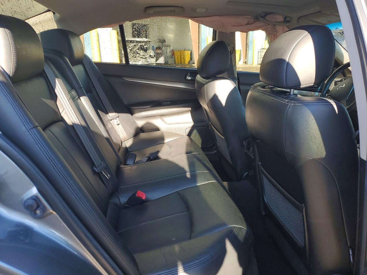 2011 Infiniti G37 Sedan x