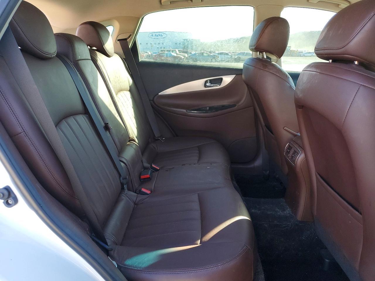 2017 Infinity Qx50 Base