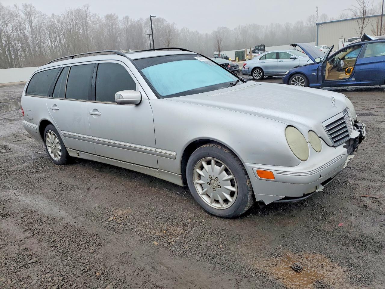 2000 Mercedes-Benz E 320