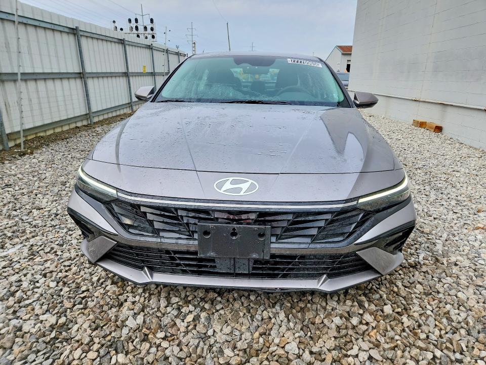 2025 Hyundai Elantra Limited