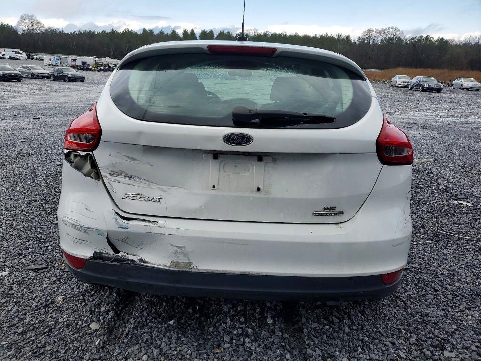 2016 Ford Focus se