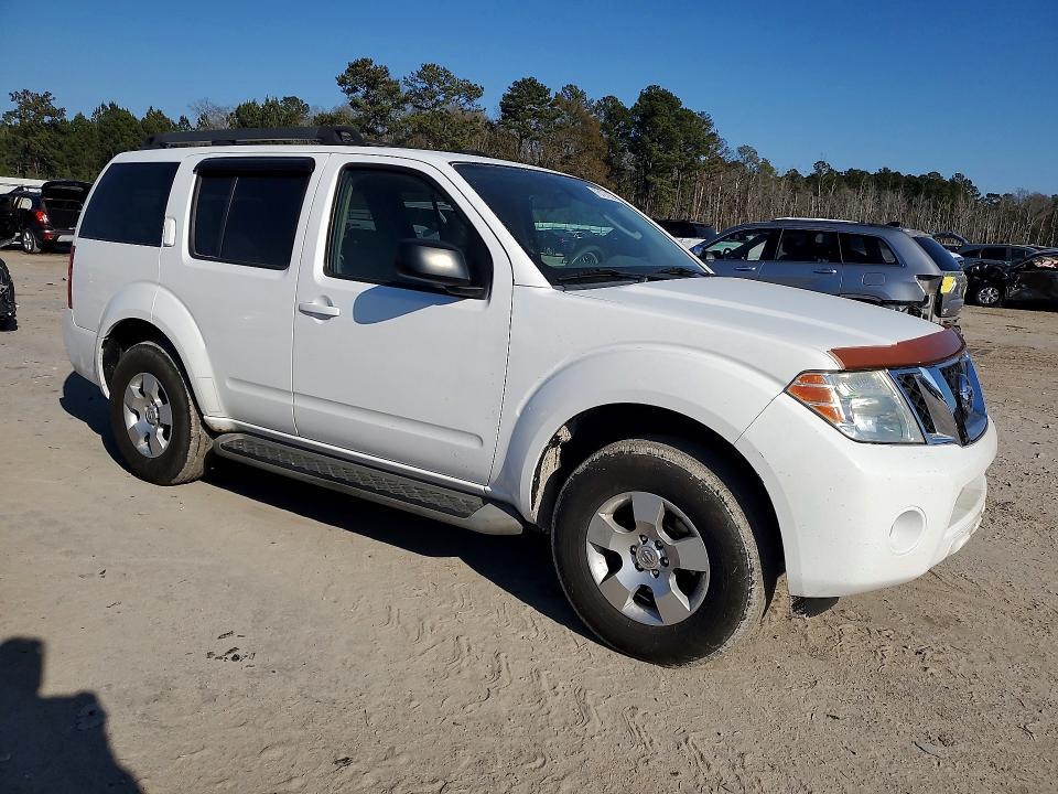 2010 Nissan Pathfinder s