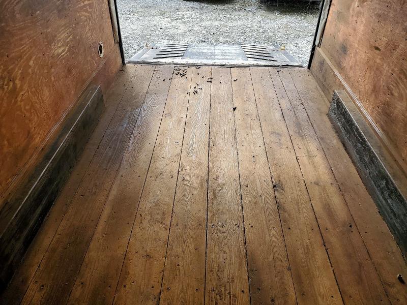 2009 Wellscargo 2009 Wells Cargo Enclosed Cargo Trailer