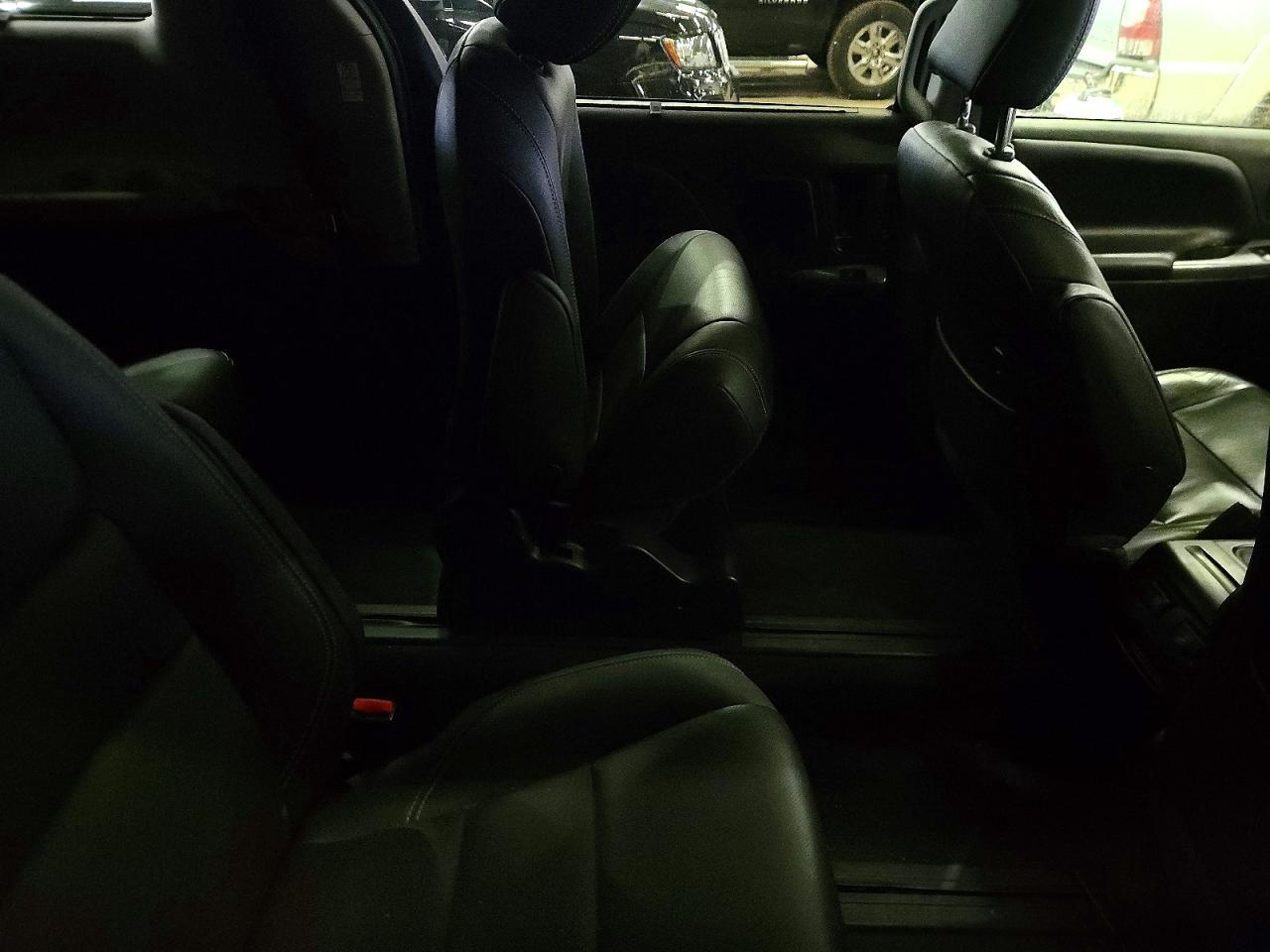 2020 Toyota Sienna se