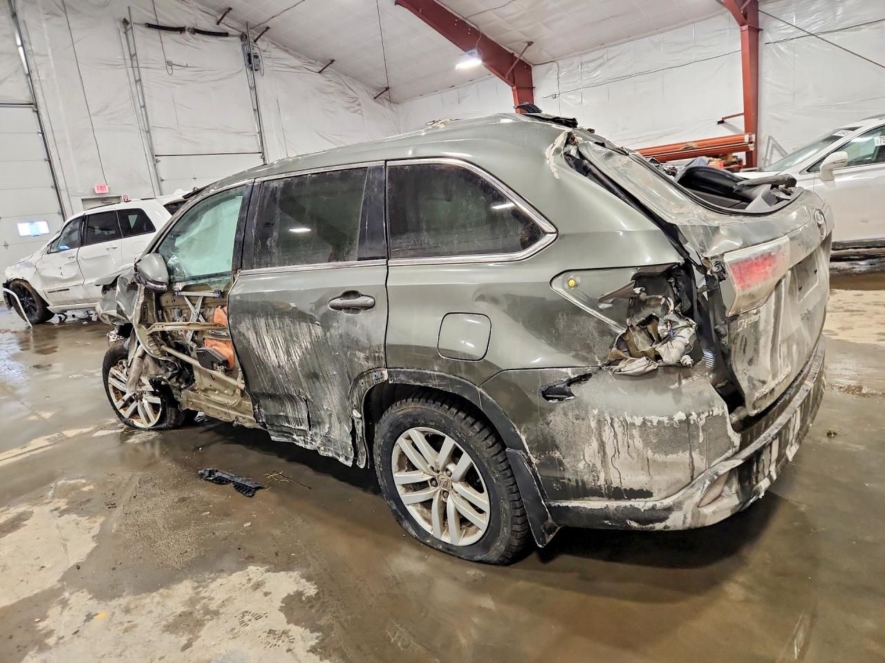 2015 Toyota Highlander le