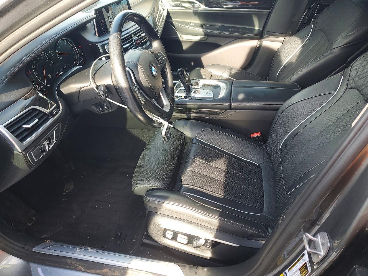 2017 BMW 750 xi