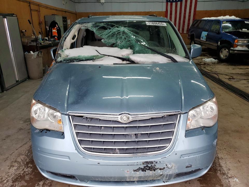 2009 Chrysler Town & Country Touring