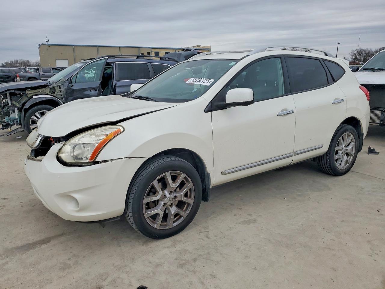 2013 Nissan Rogue s