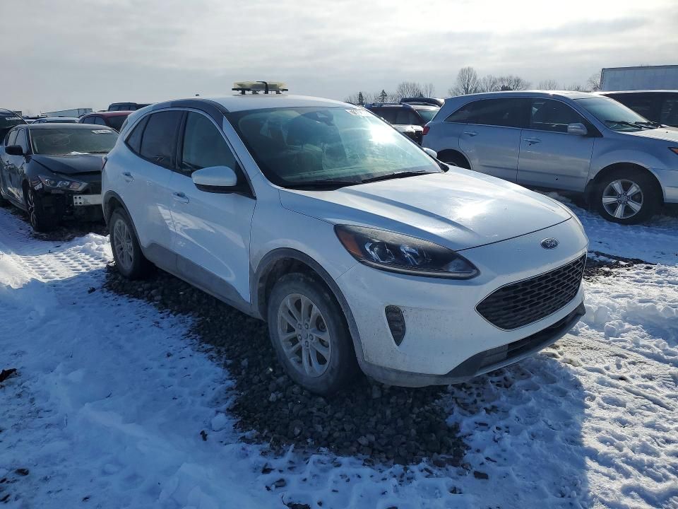 2020 Ford Escape se