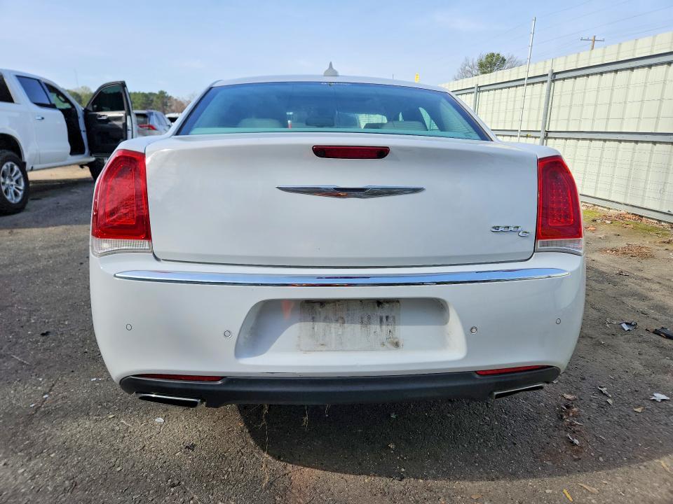 2016 Chrysler 300c