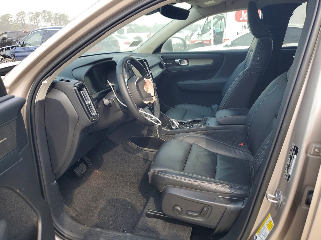 2023 Volvo Xc40 Ultimate