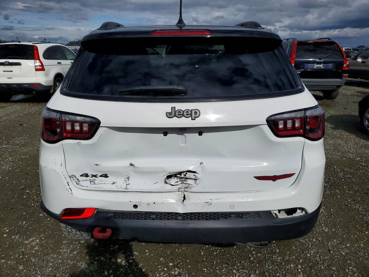 2025 Jeep Compass Trailhawk