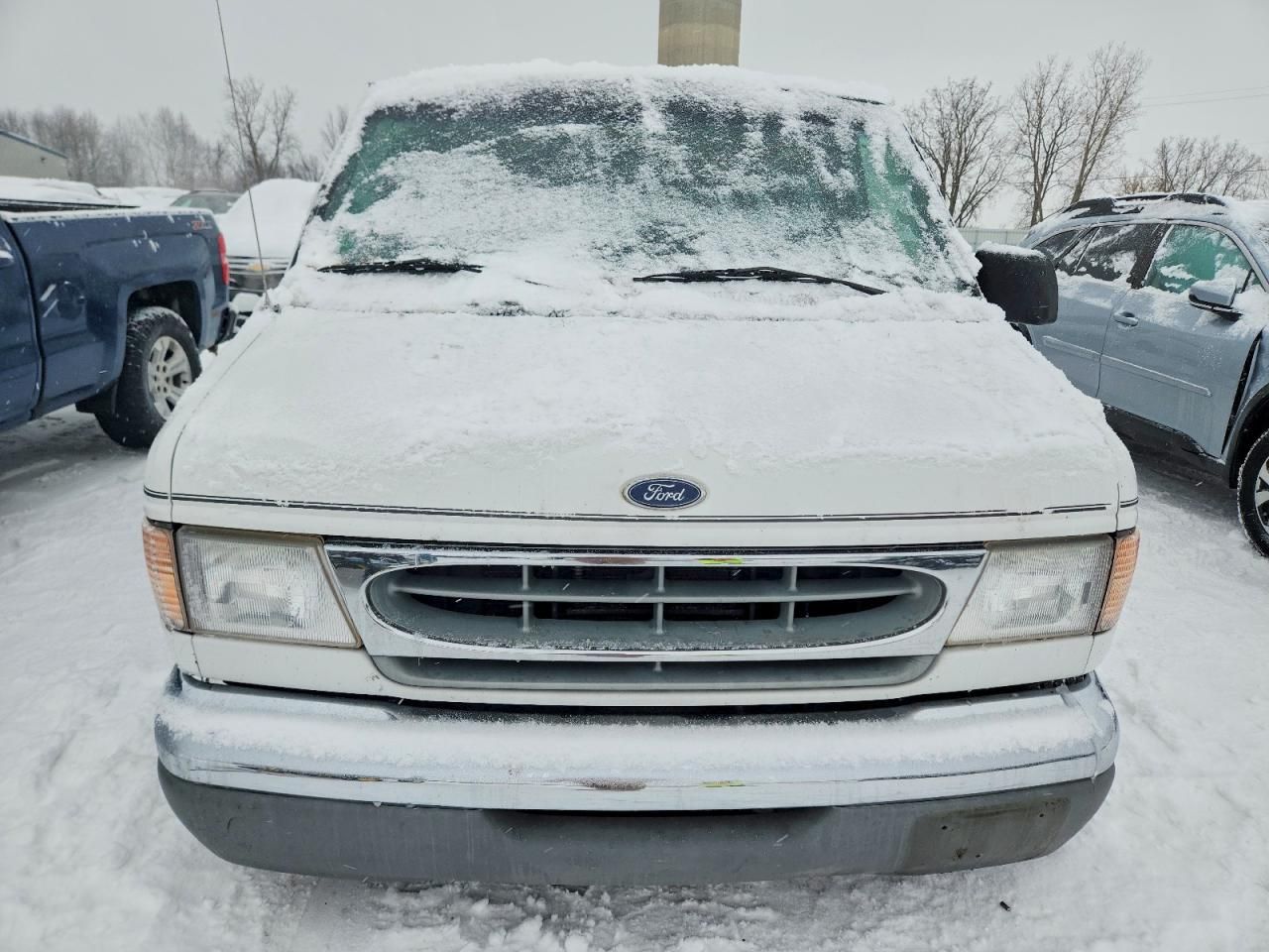 1999 Ford Econoline E150 van