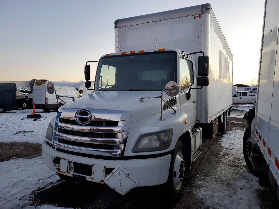 2016 Hino 338 box Truck