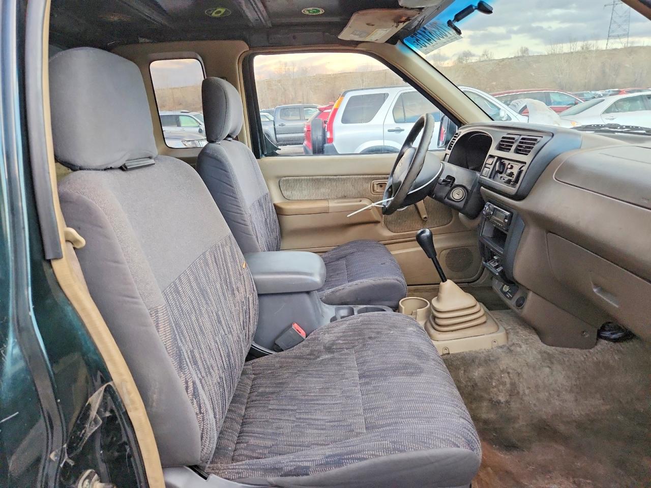 1999 Nissan Frontier XE