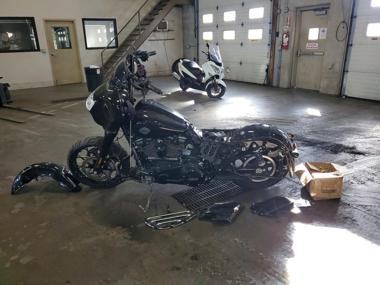 2022 Harley-Davidson Flhxs