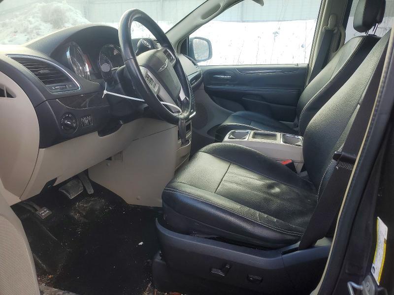 2016 Chrysler Town & Country Touring l