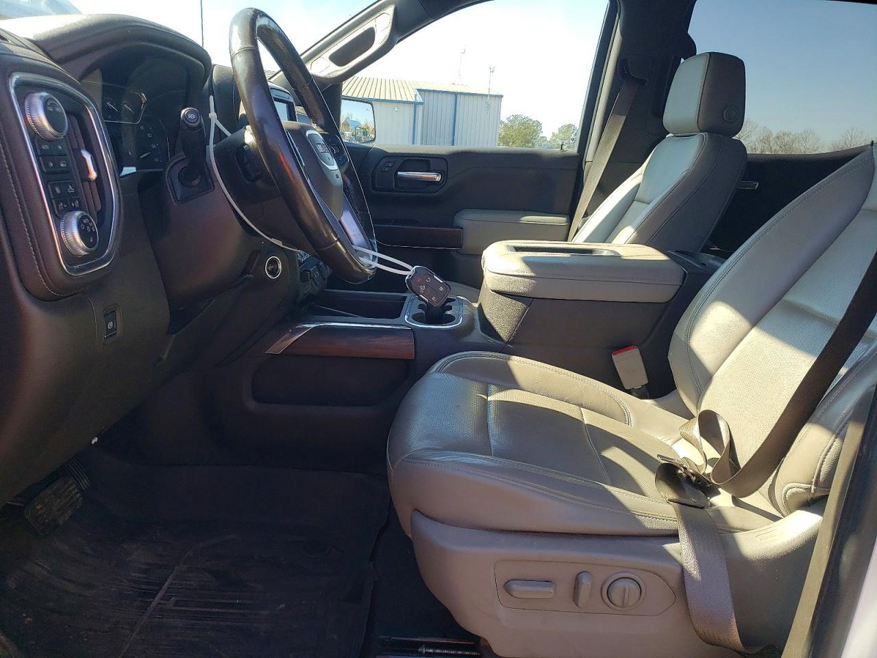2020 GMC Sierra K1500 slt