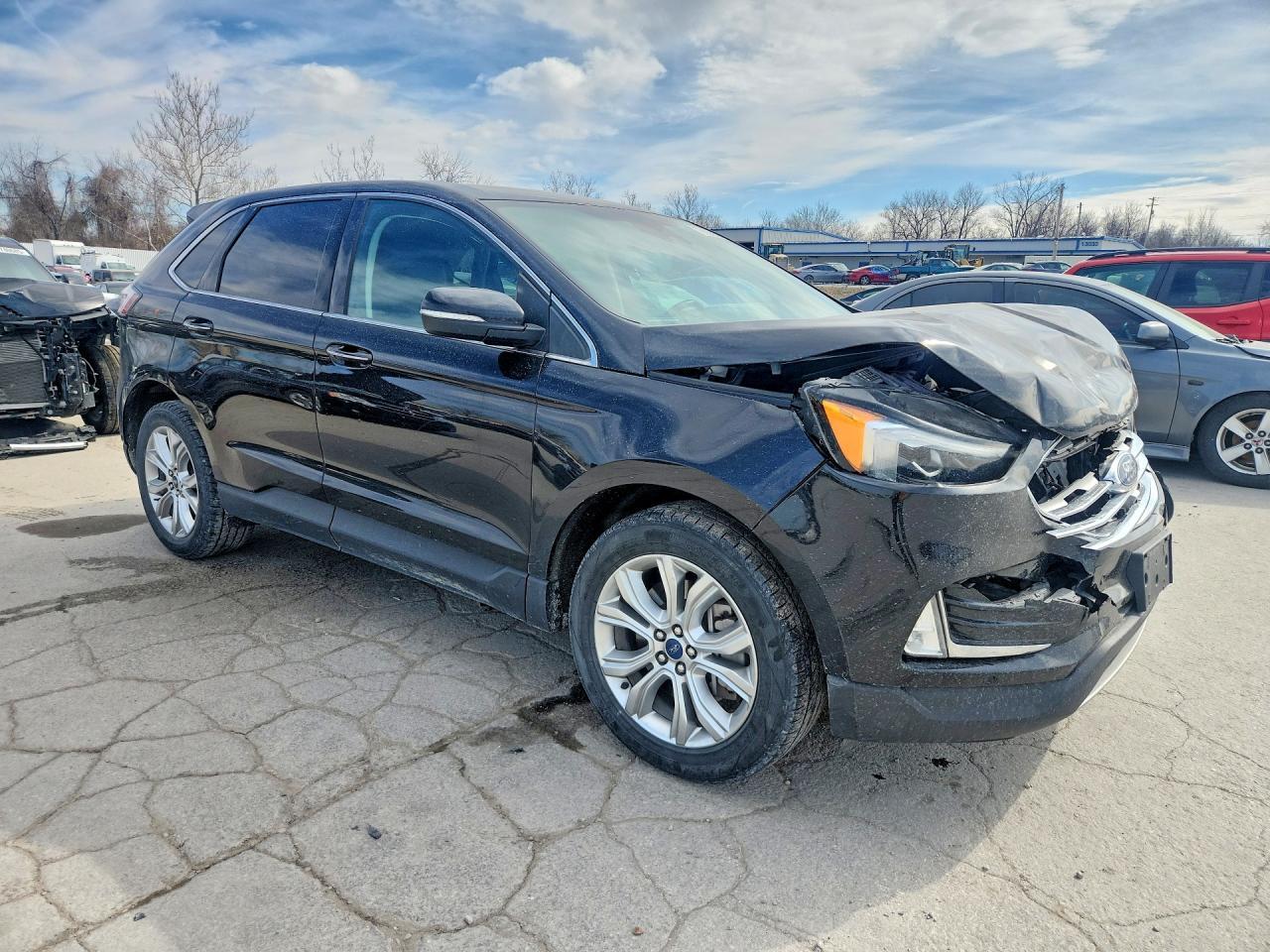 2022 Ford Edge Titanium