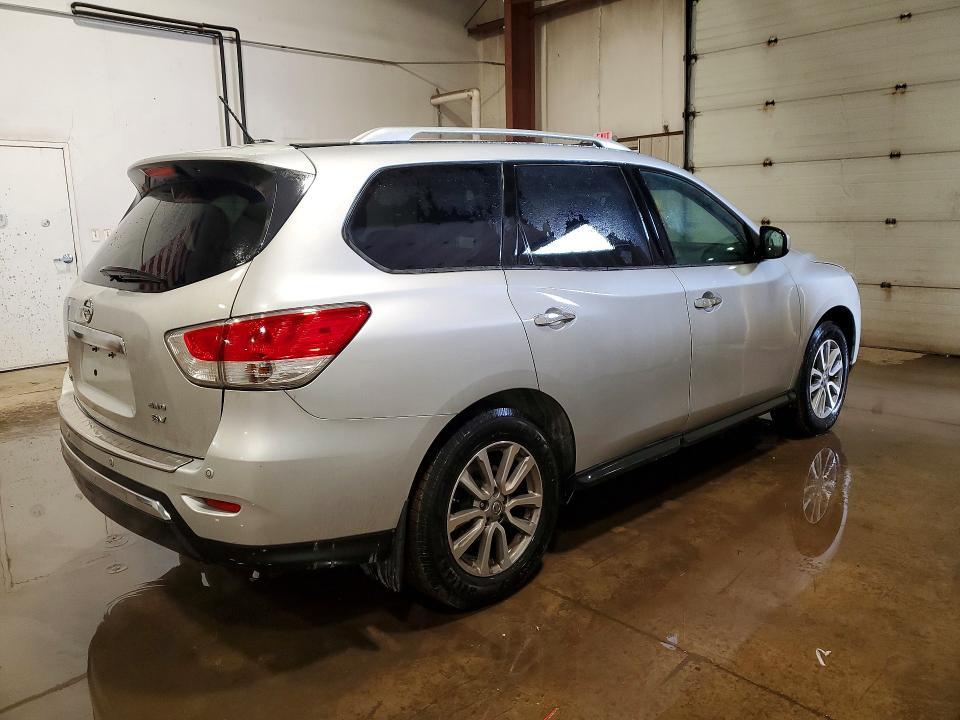 2015 Nissan Pathfinder sv