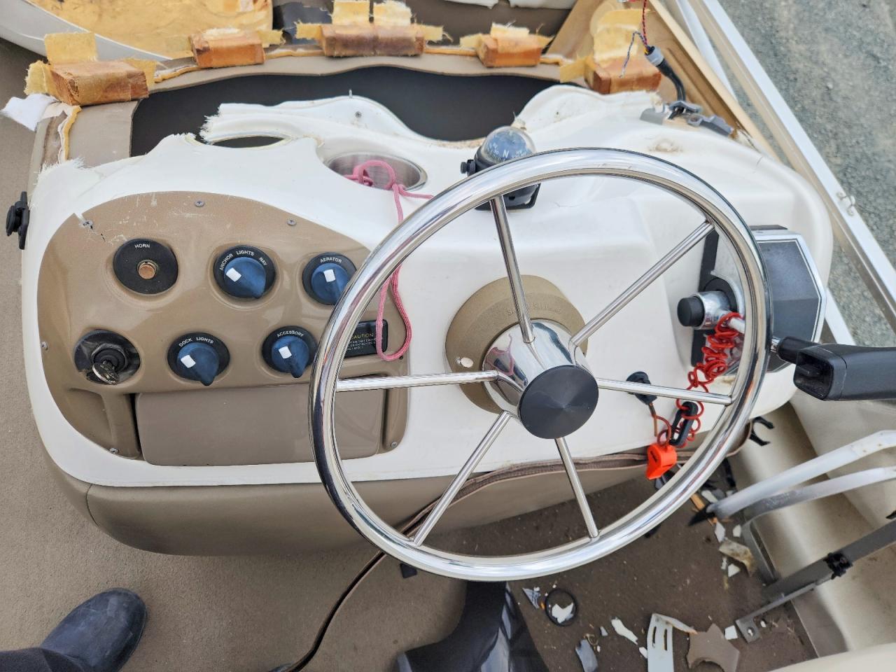 2002 Sun Tracker 22 Party Barge-Pontoon Boat