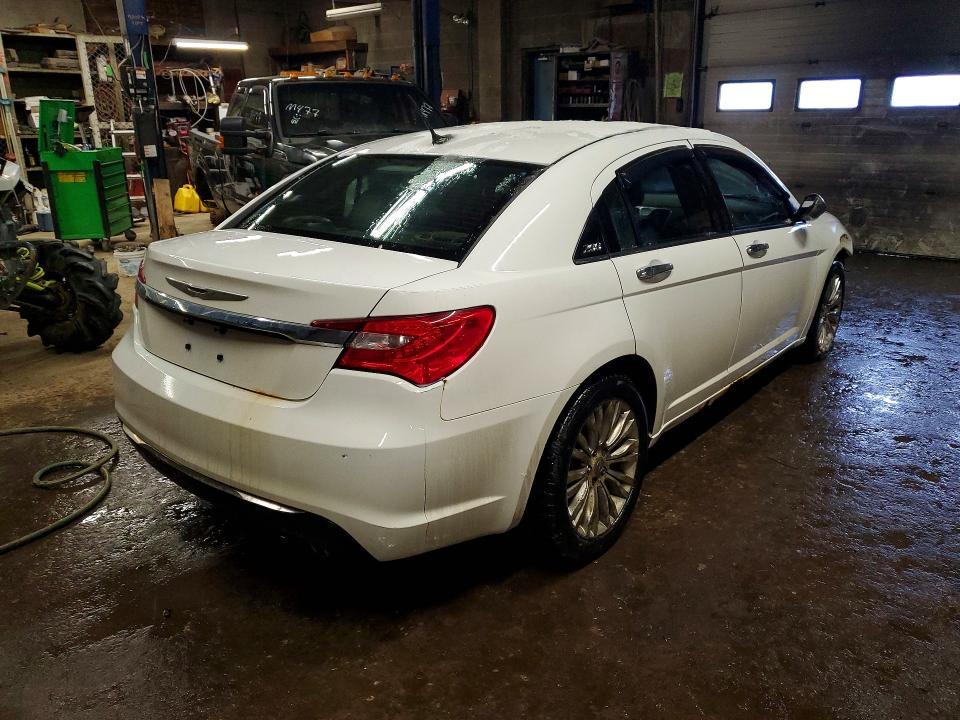 2013 Chrysler 200 Limited