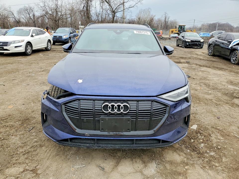 2022 Audi E-tron Premium