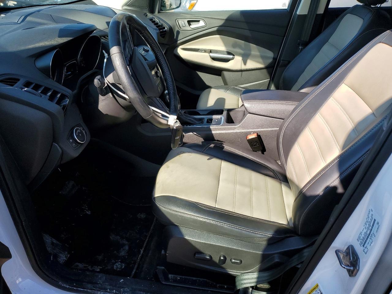 2019 Ford Escape sel