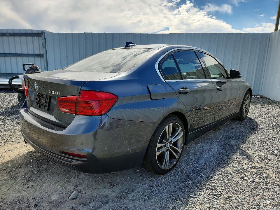 2017 BMW 330 i