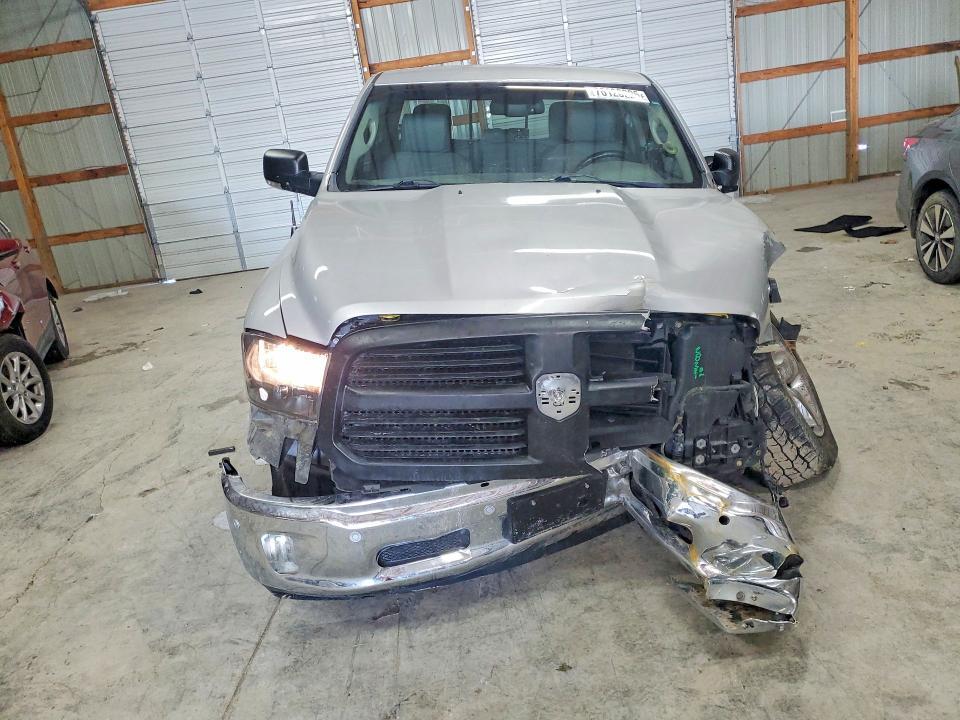 2015 Dodge Ram 1500 slt