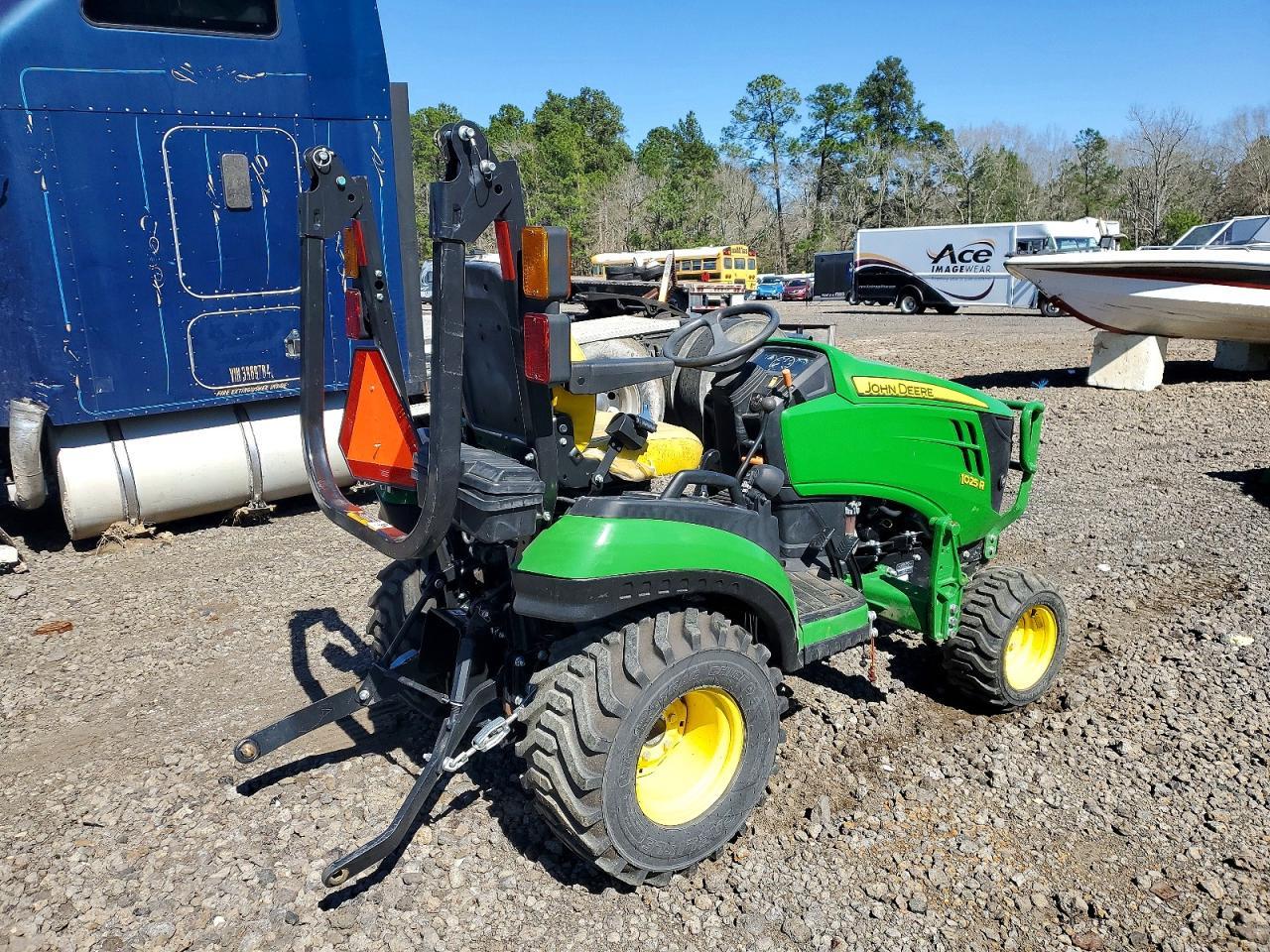 2022 John Deere 1025R Mfwd Tractor