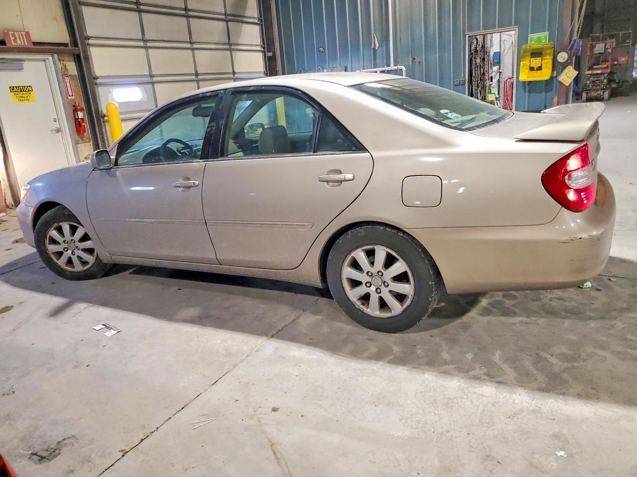 2003 Toyota Camry le