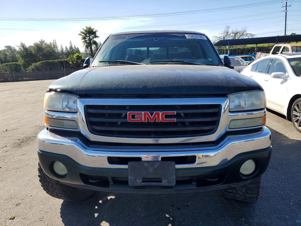 2005 GMC New Sierra C1500