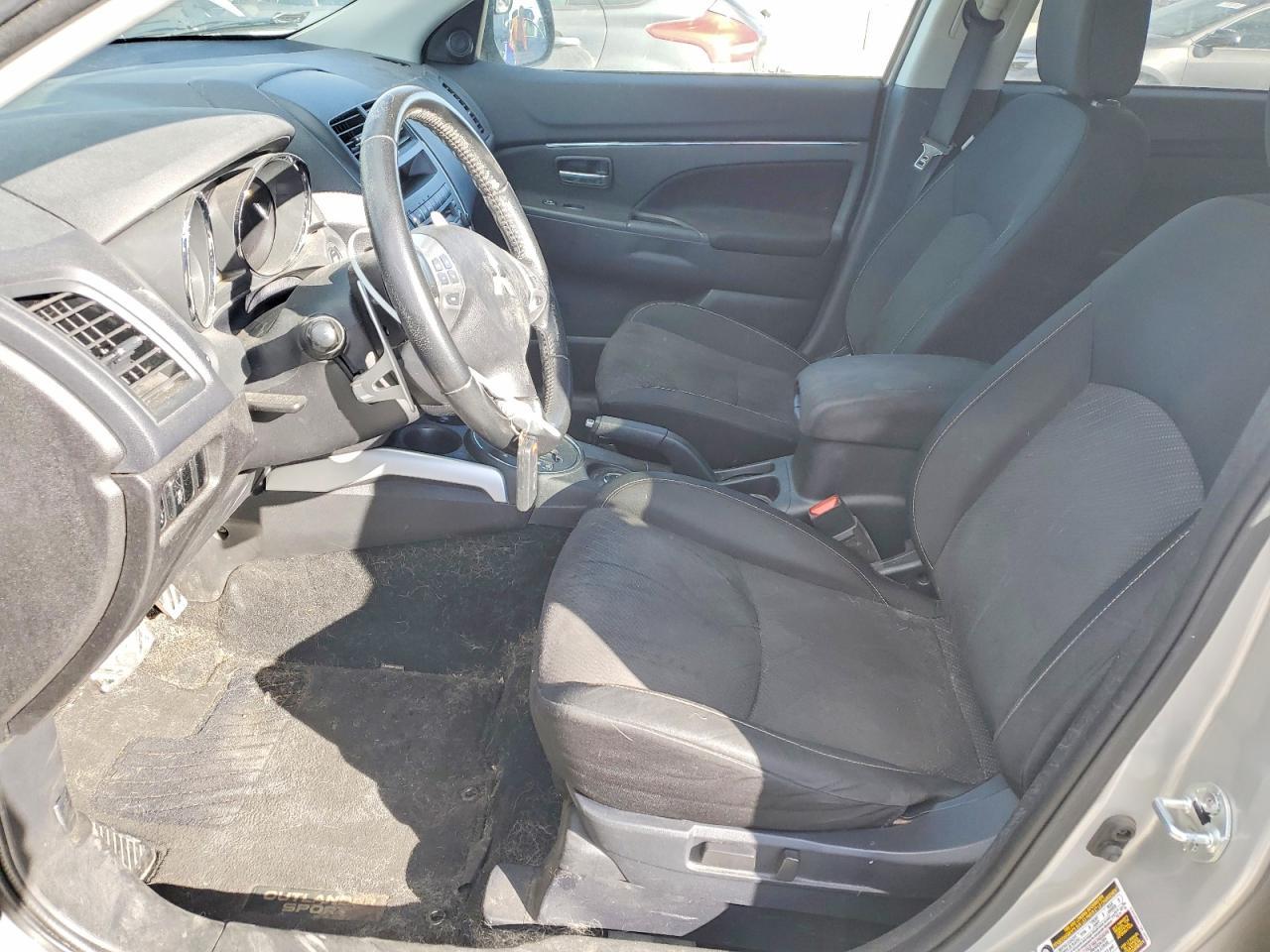2013 Mitsubishi Outlander Sport le
