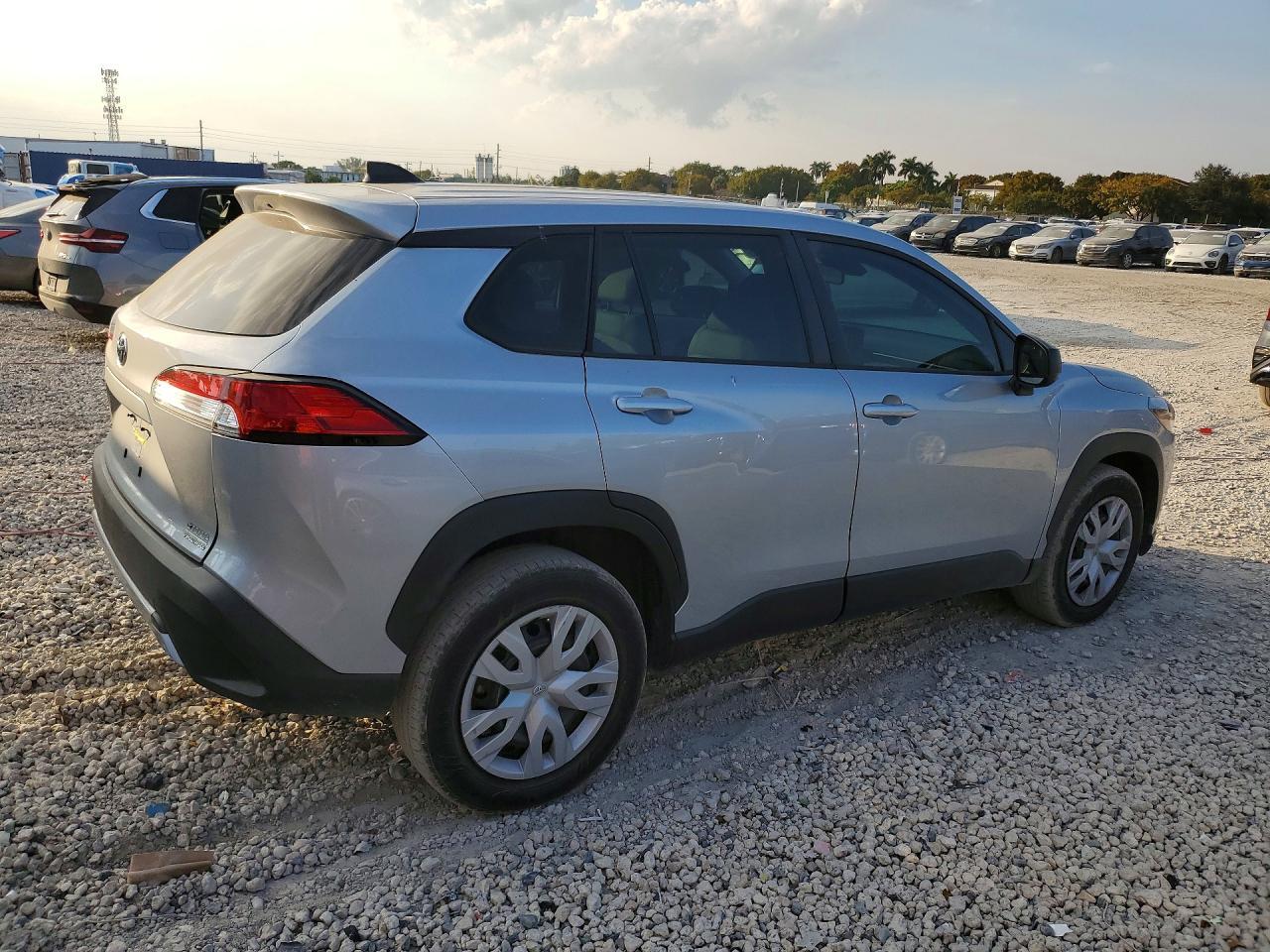 2022 Toyota Corolla Cross l