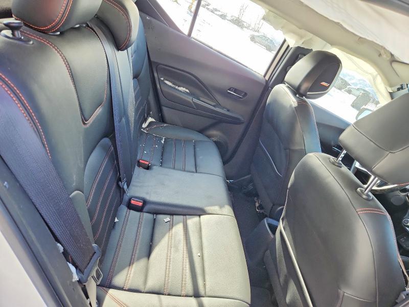 2019 Nissan Kicks s