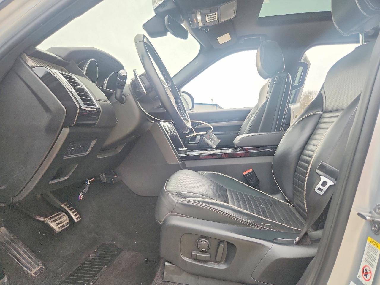 2017 Land Rover Discovery hse