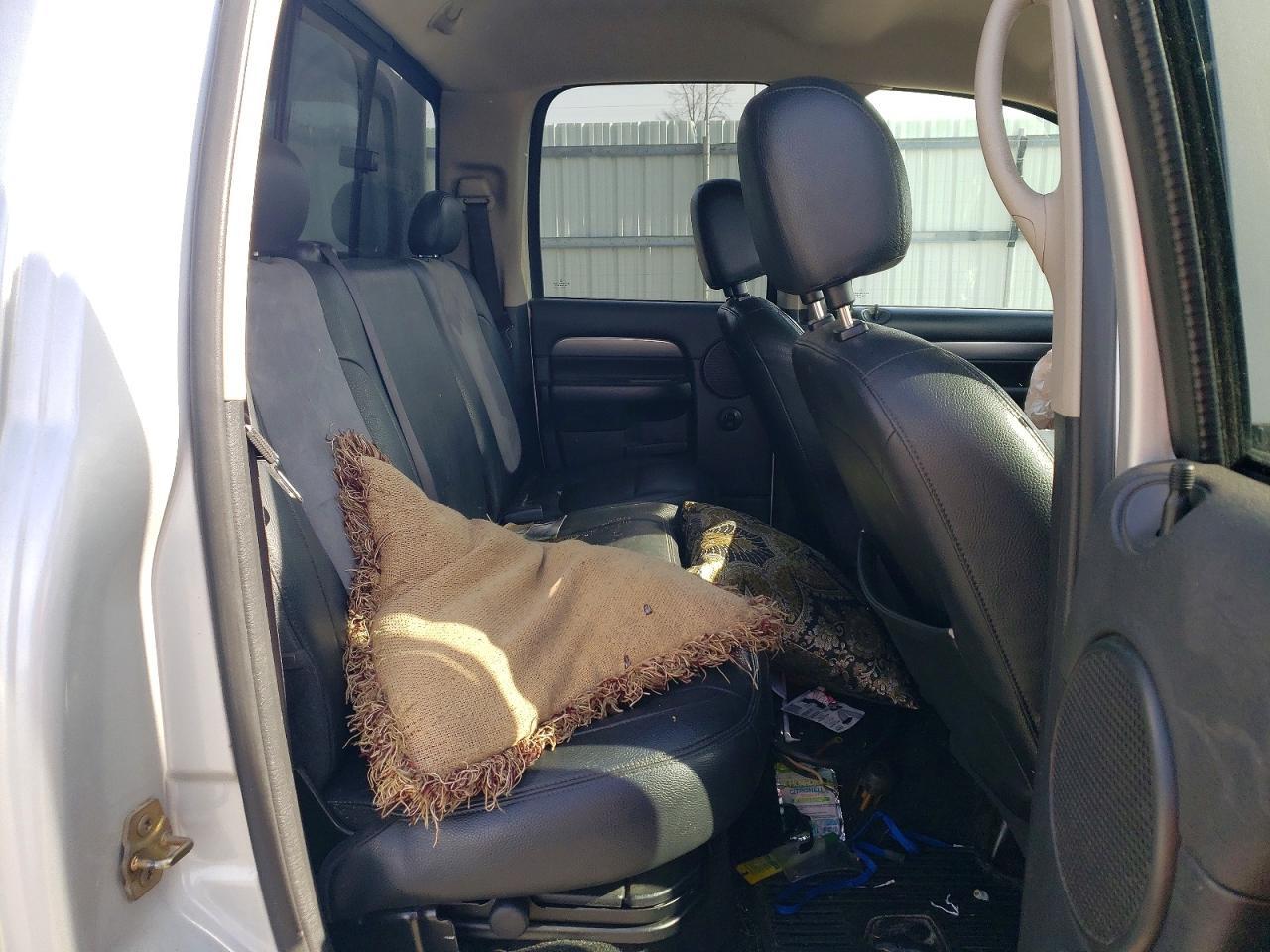 2005 Dodge Ram 1500 st