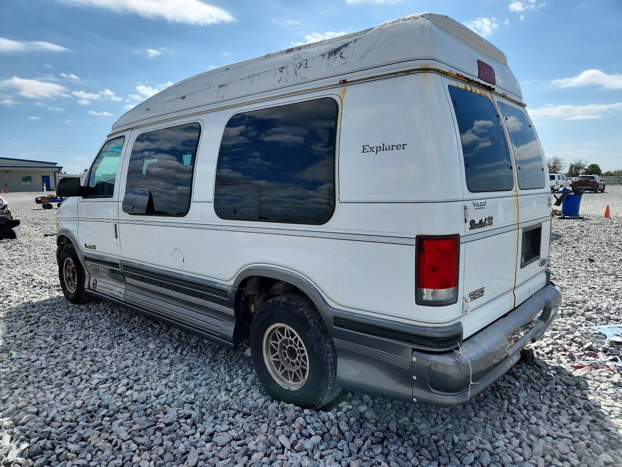 1999 Ford Econoline E150 van
