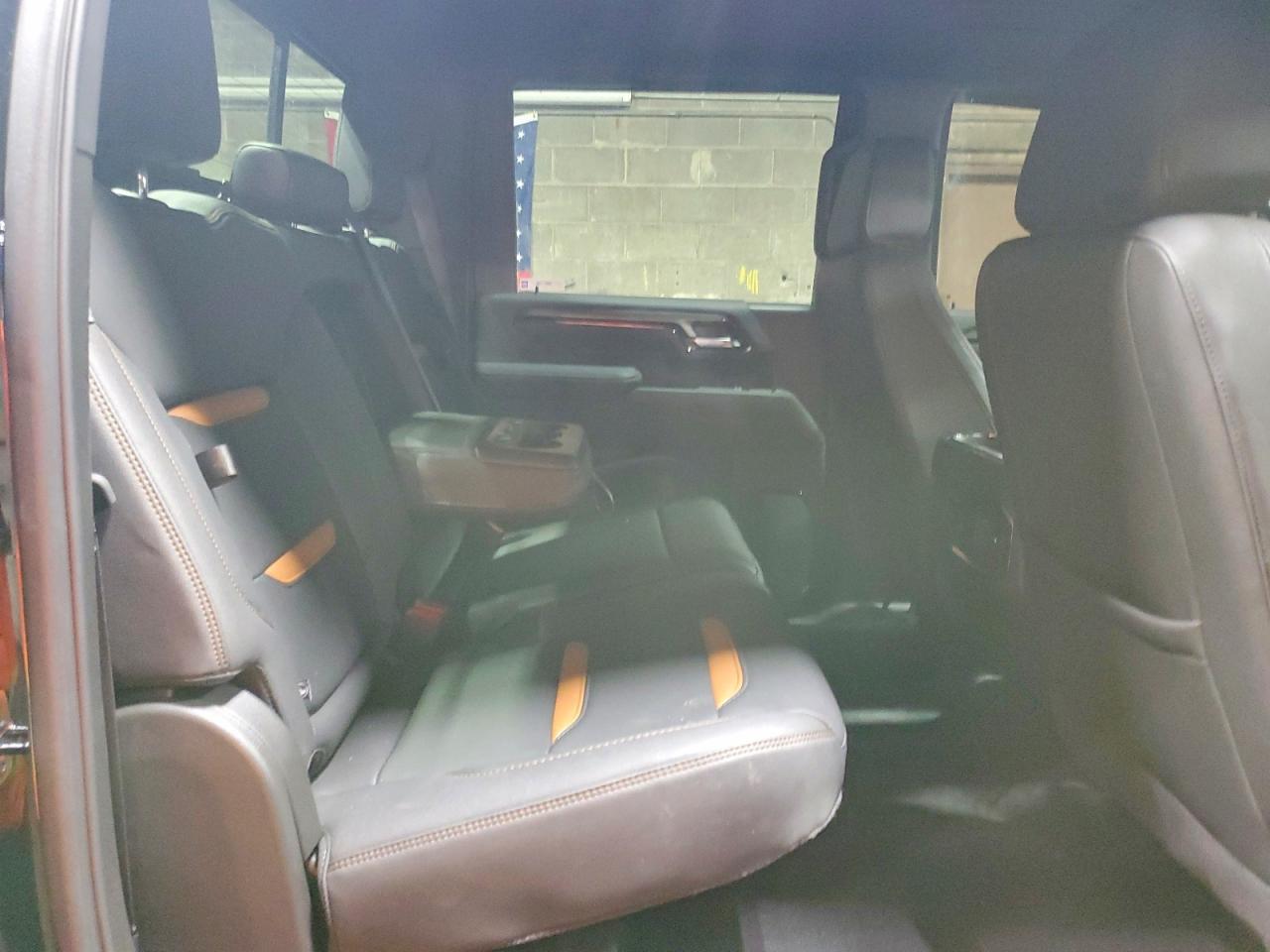 2025 GMC Sierra K2500 AT4