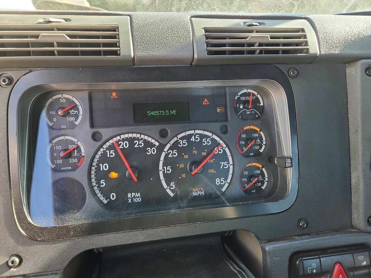 2016 Freigliner 2016 Freightliner Cascadia Toter Truck